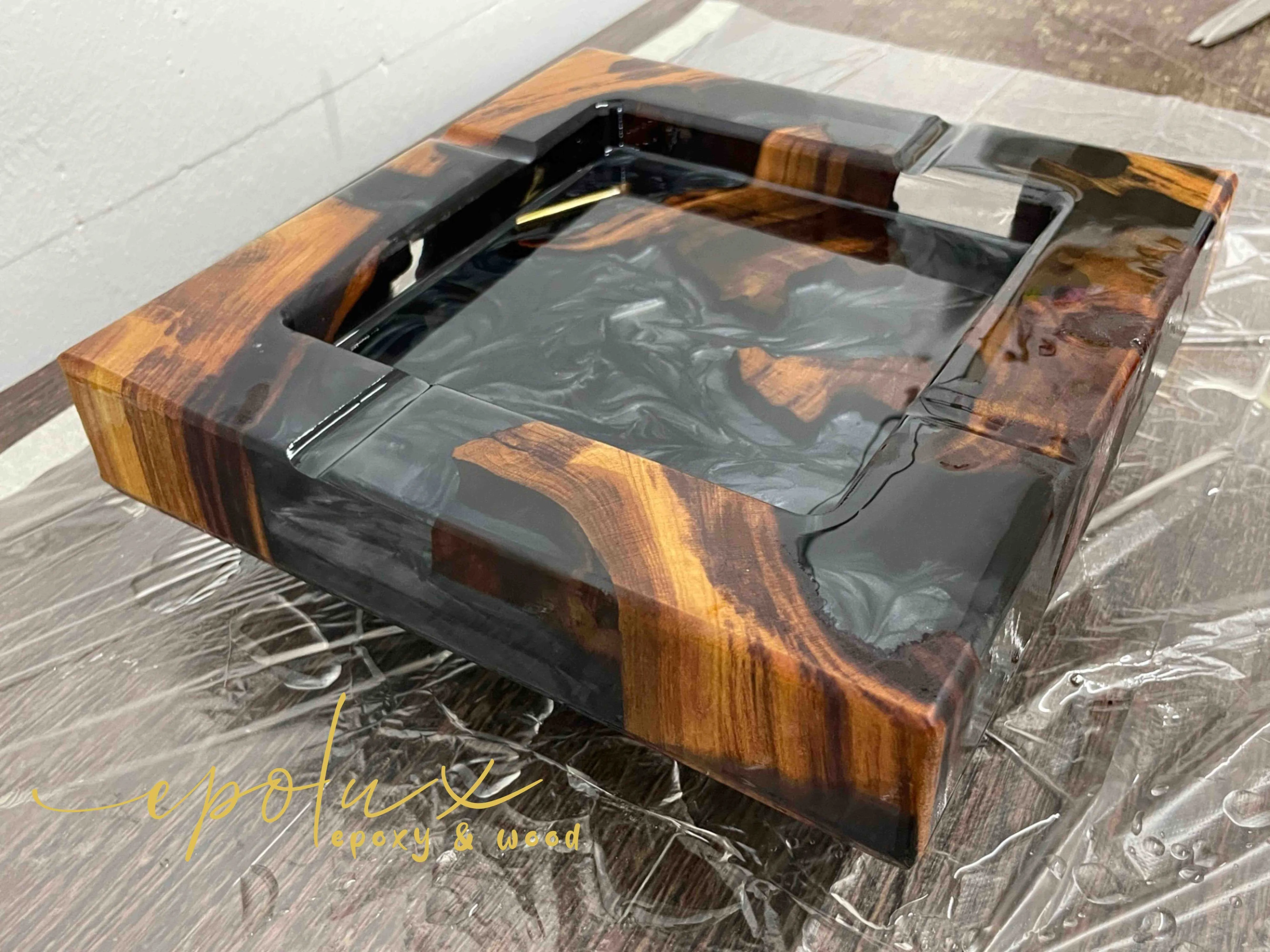 EpoLux epoxy table